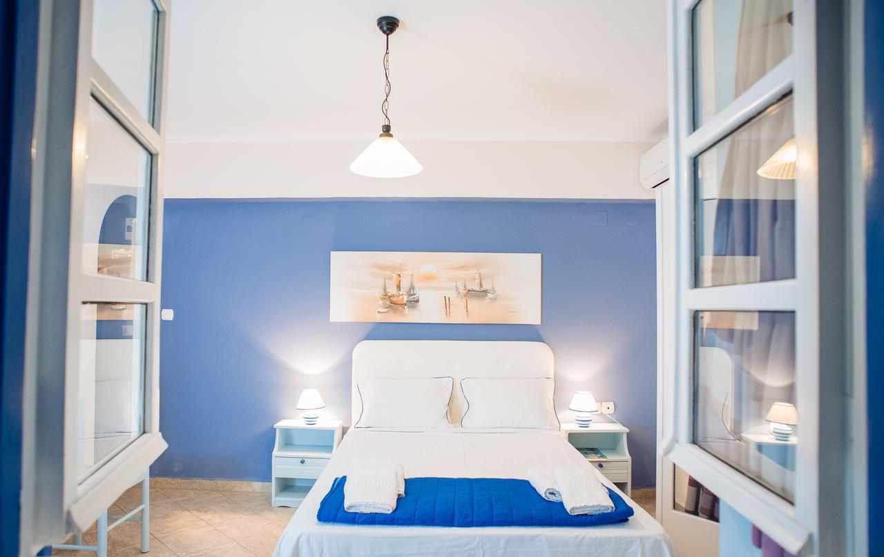 Maria Studios Poros Town Exterior photo